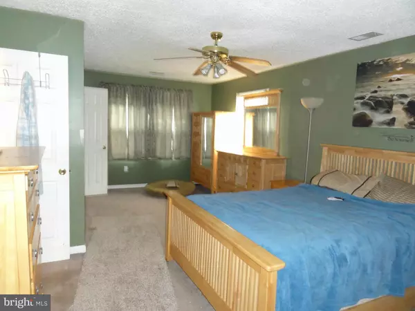 Bunker Hill, WV 25413,178 FIESTA DR