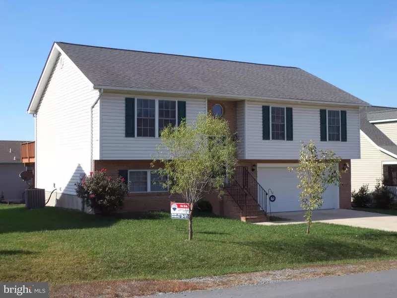 613 FORD CIR, Inwood, WV 25428