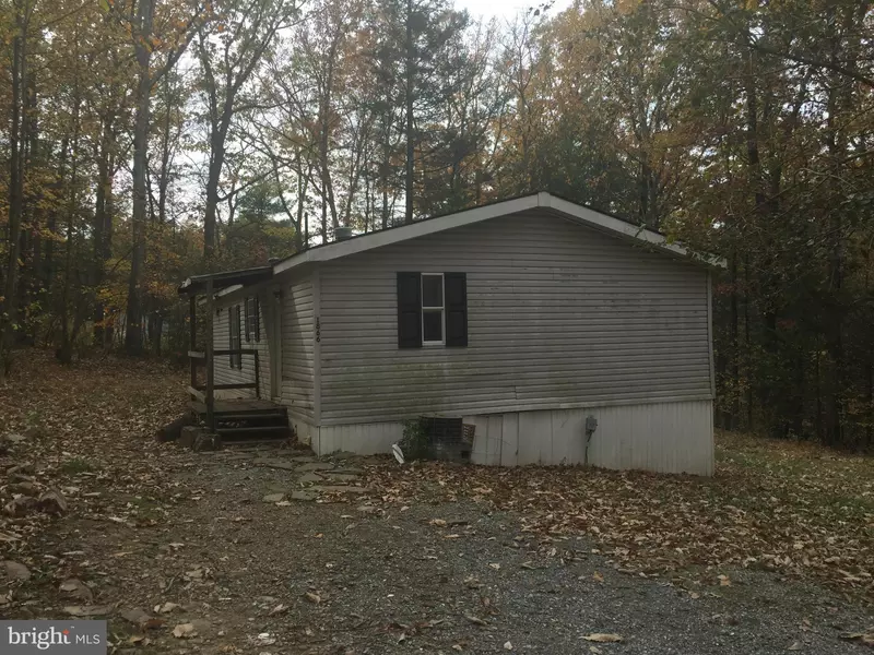 1866 CANNON HILL RD, Hedgesville, WV 25427