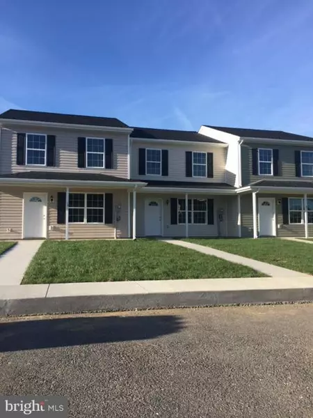 17 ORIGINAL CT, Inwood, WV 25428