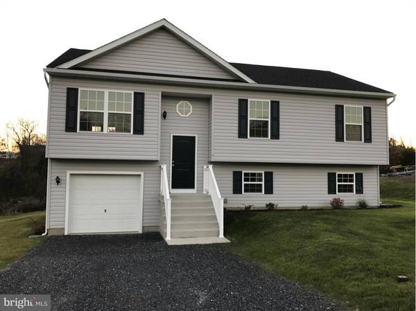 118 MCKINLEY CT, Inwood, WV 25428