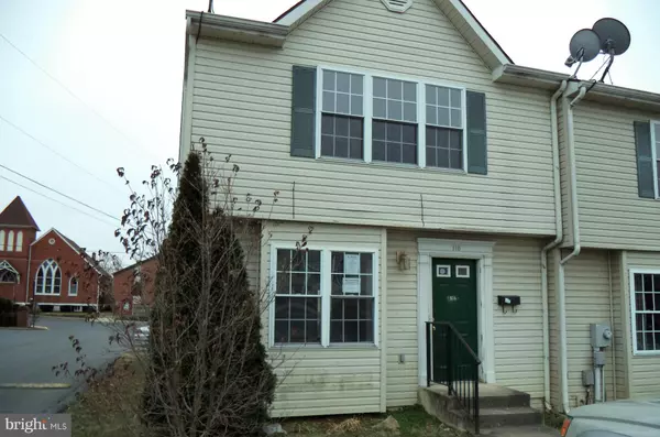 110 GEORGETOWN SQ, Martinsburg, WV 25401