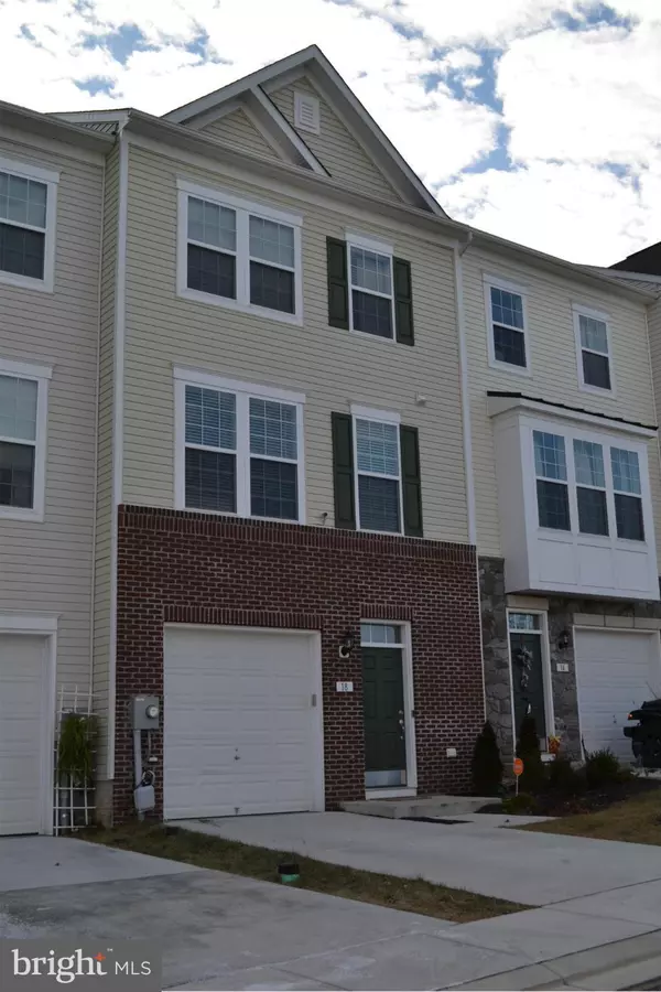 18 PICCADILLY CT, Falling Waters, WV 25419