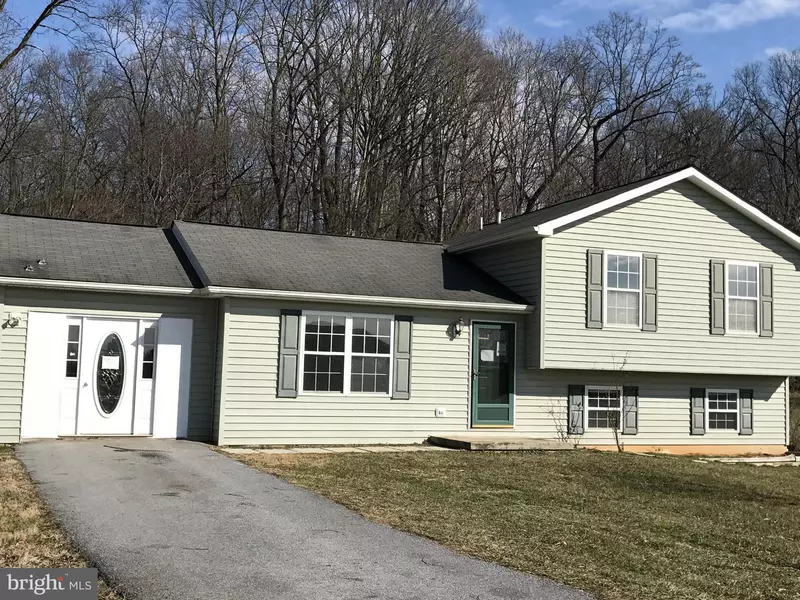 74 CALEBS POINTE, Martinsburg, WV 25403