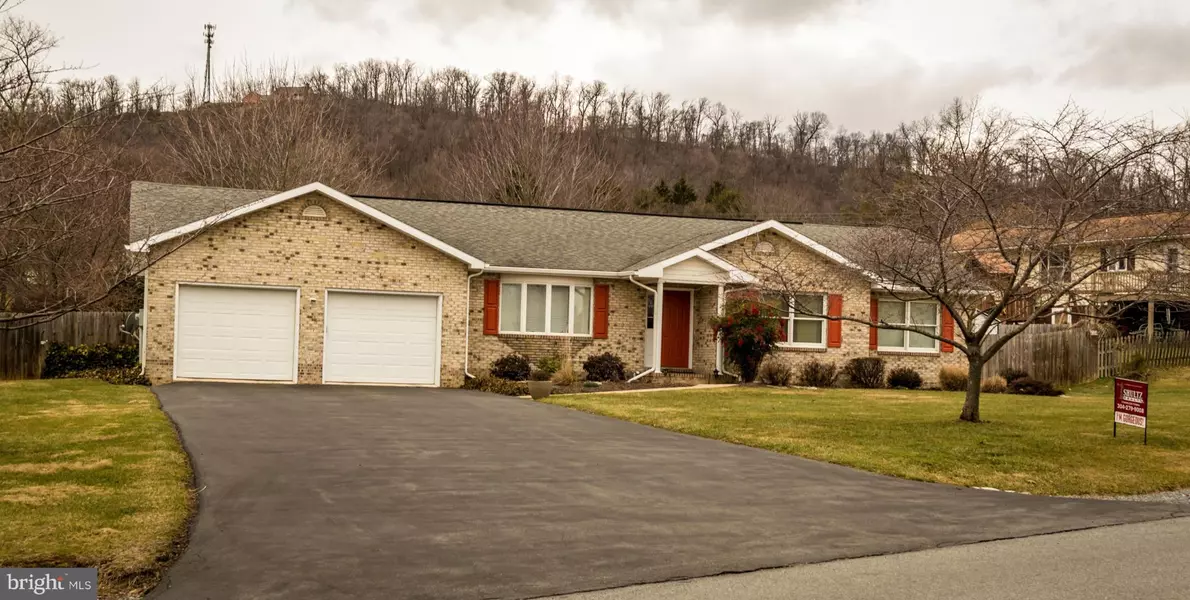 172 FORT HILL FARM DR, Hedgesville, WV 25427