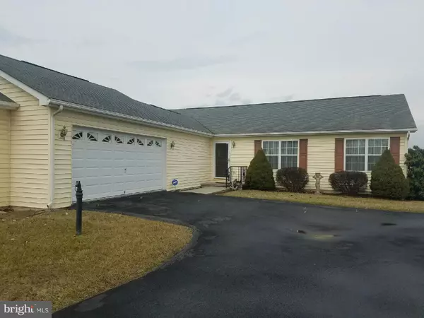 525 THOREAU DR, Inwood, WV 25428