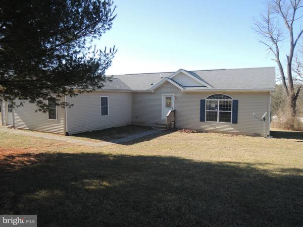 177 BURNSIDE DR, Falling Waters, WV 25419