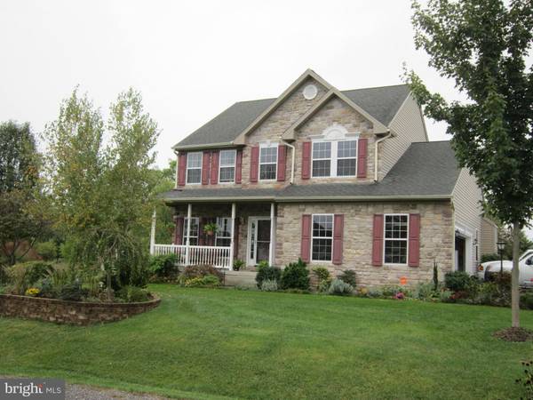 525 HOLDEN DR, Martinsburg, WV 25403