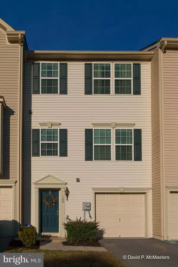 189 TIDEWATER TER, Falling Waters, WV 25419