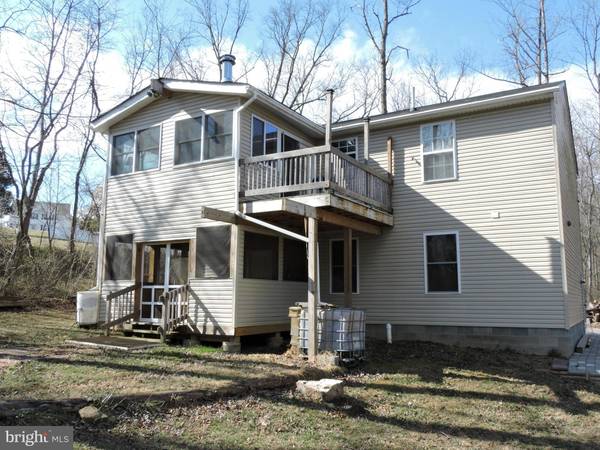 302 SLIM LN, Falling Waters, WV 25419