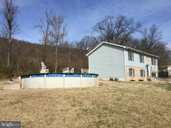 Martinsburg, WV 25403,565 NEEDMORE RD