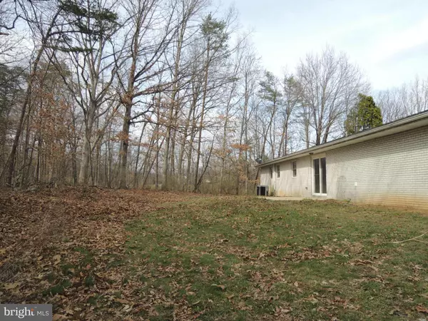 Hedgesville, WV 25427,9533 HEDGESVILLE RD