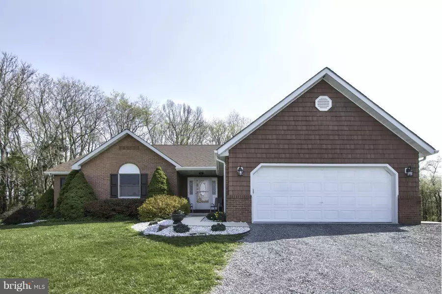 98 CHARIOT LN, Falling Waters, WV 25419