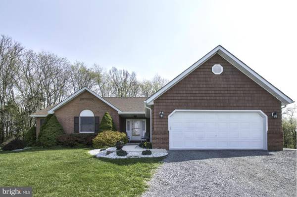 98 CHARIOT LN, Falling Waters, WV 25419