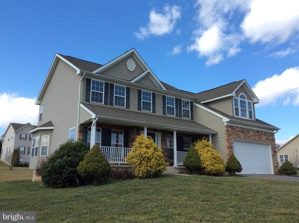 681 CRUSHED APPLE DR, Martinsburg, WV 25403