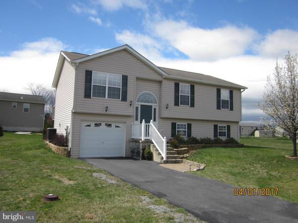 26 DANA CT, Inwood, WV 25428