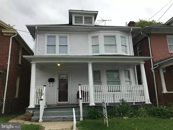 713 JOHN ST, Martinsburg, WV 25401