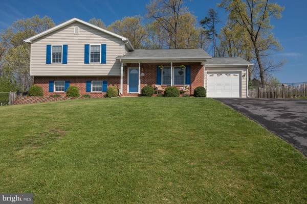 129 CROCKETT LN, Martinsburg, WV 25405