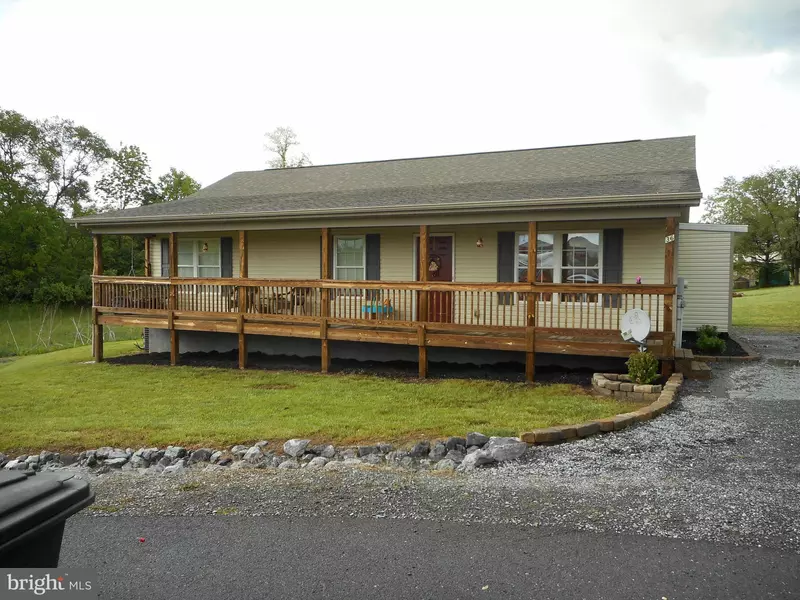 36 SCOTLAND DR, Martinsburg, WV 25404