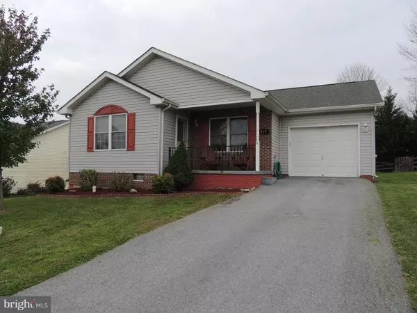 Martinsburg, WV 25401,227 CORALBERRY DR