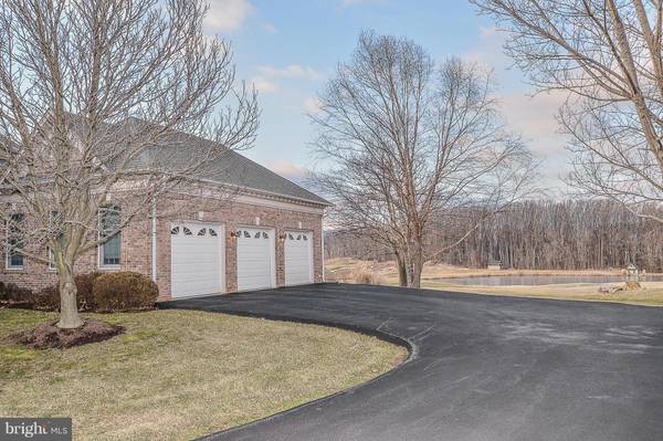 Round Hill, VA 20141,35460 TROON CT