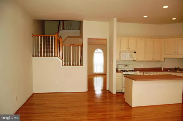 Aldie, VA 20105,24635 NETTLE MILL SQ