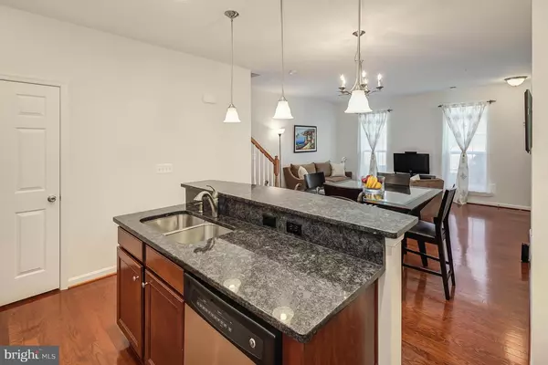 Ashburn, VA 20148,43869 CENTERGATE DR #43869