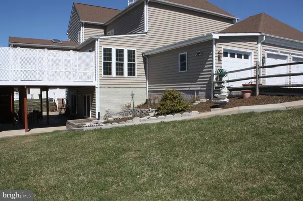 Chantilly, VA 20152,25651 GREEN FERN CT