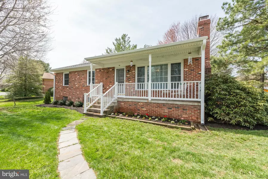 90 ROGERS ST, Hamilton, VA 20158