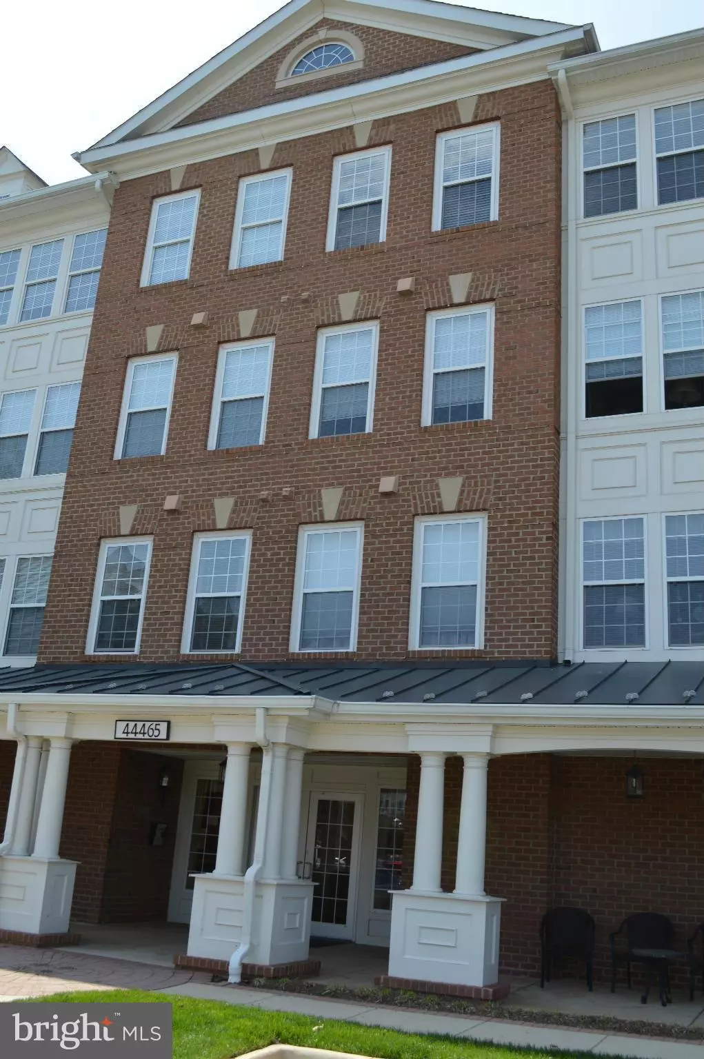 Ashburn, VA 20147,44465 CHAMBERLAIN TER #106