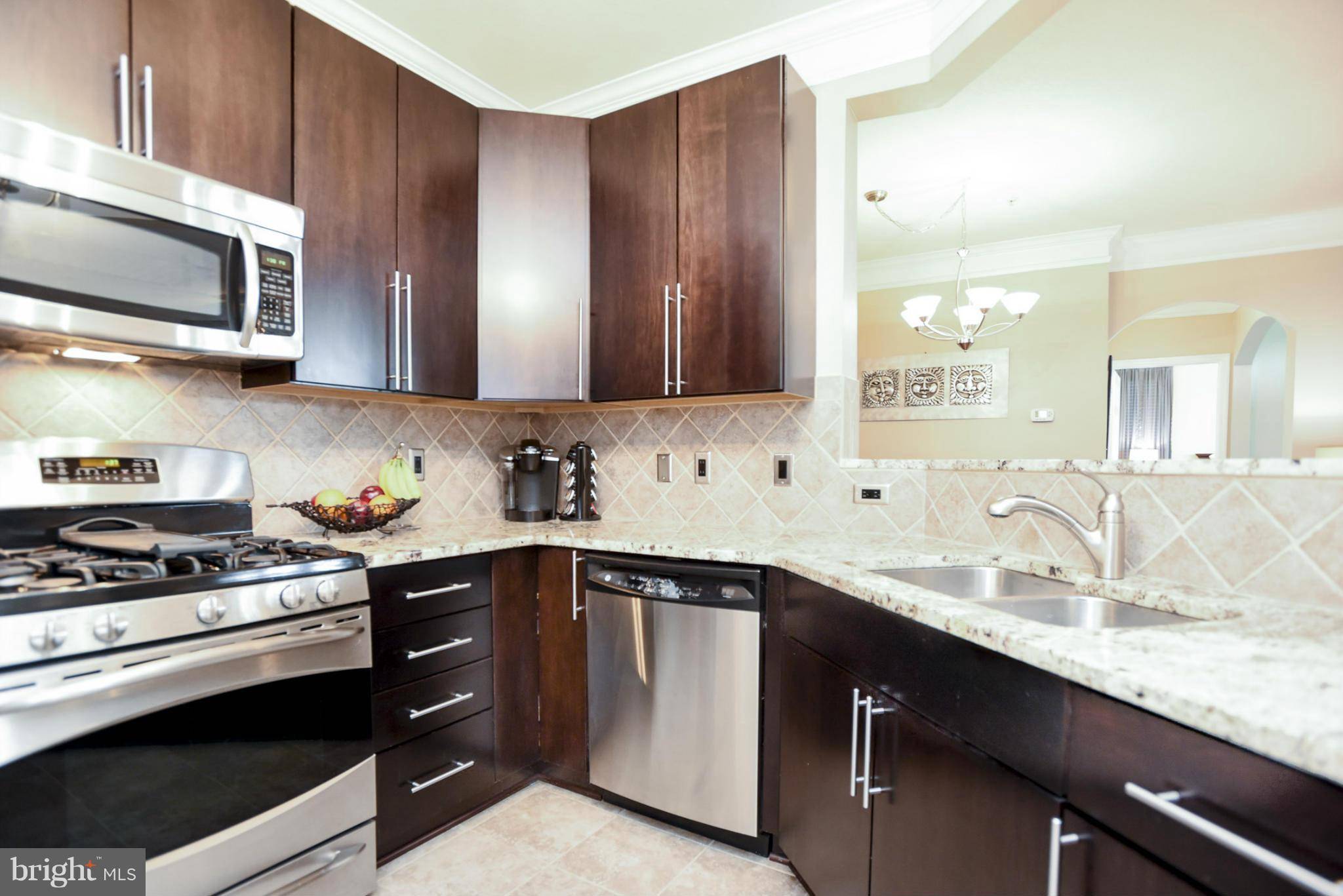 Leesburg, VA 20175,502 SUNSET VIEW TER SE #206