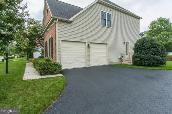 Chantilly, VA 20152,43043 CASTLEBAR ST