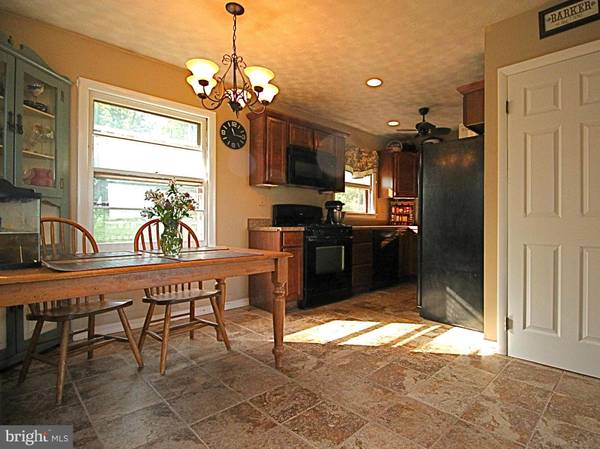 Round Hill, VA 20141,16390 MOUNTAIN ORCHARD LN