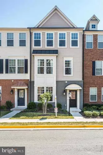 25583 FELTRE TER, Chantilly, VA 20152