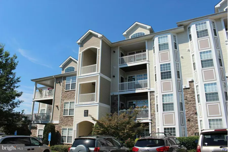 502 SUNSET VIEW TER SE #202, Leesburg, VA 20175