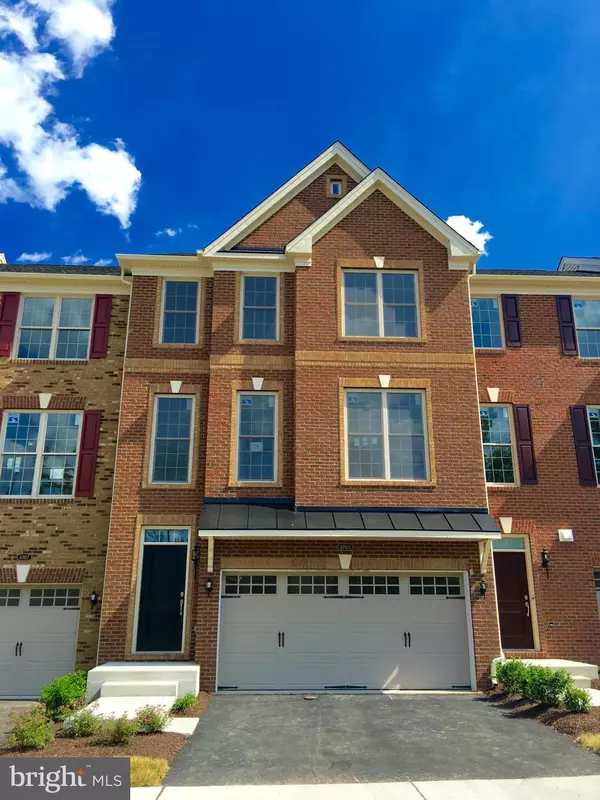 42625 LISBURN CHASE TER, Chantilly, VA 20152