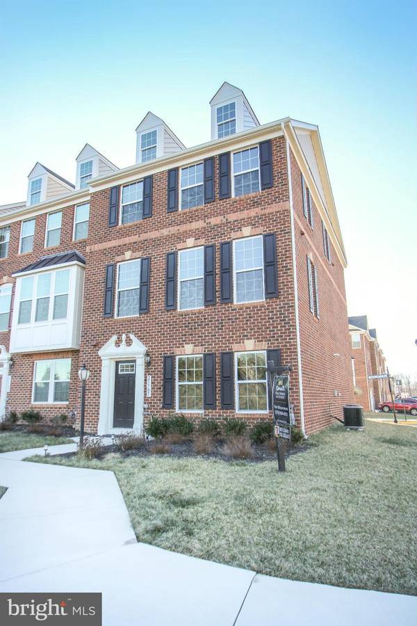 25705 CLAIRMONT MANOR SQ, Aldie, VA 20105