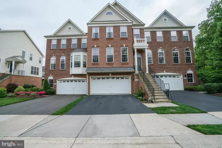 43383 FRENCHMANS CREEK TER, Ashburn, VA 20147