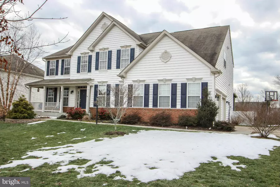 25845 SPRING FARM CIR, Chantilly, VA 20152