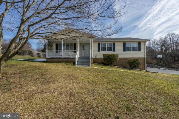 17715 MADISON AVE, Hamilton, VA 20158