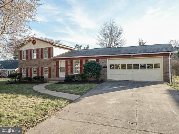 9 COUNTRY CLUB DR SW, Leesburg, VA 20175