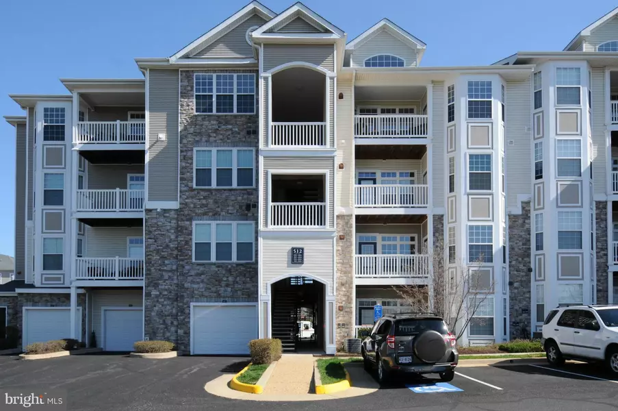 512 SUNSET VIEW TER SE #202, Leesburg, VA 20175