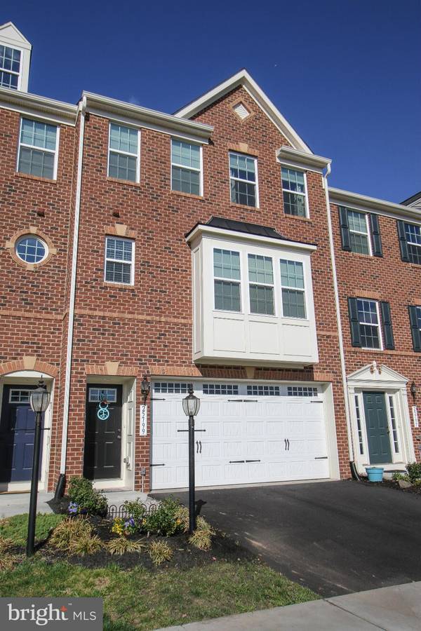 25799 CLAIRMONT MANOR SQ, Aldie, VA 20105