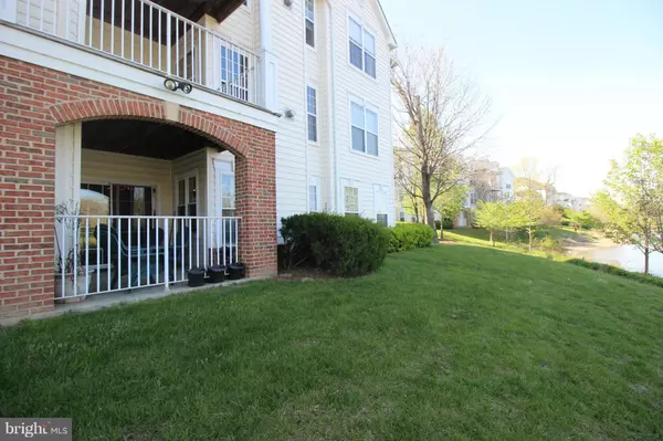 Chantilly, VA 20152,43114 WATERCREST SQ #102