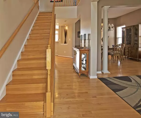 Chantilly, VA 20152,25889 PINEBLUFF DR