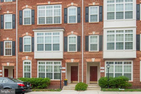 42677 HOLLYHOCK TER, Ashburn, VA 20148