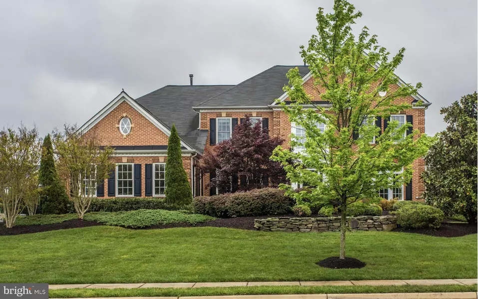 25734 DONERAILS CHASE DR, Chantilly, VA 20152