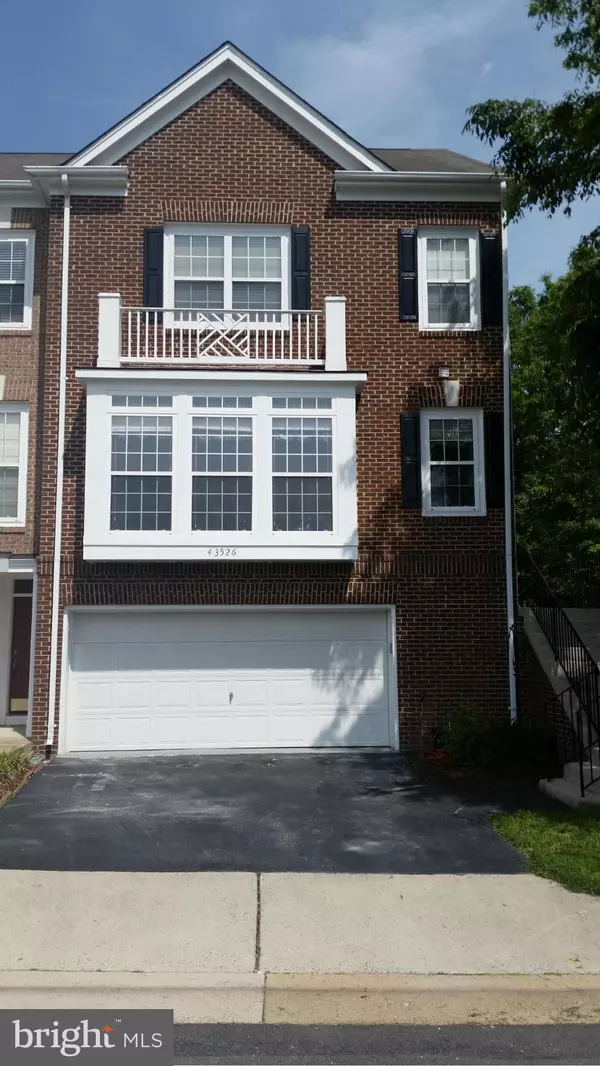Chantilly, VA 20152,43526 GABRIEL SQ