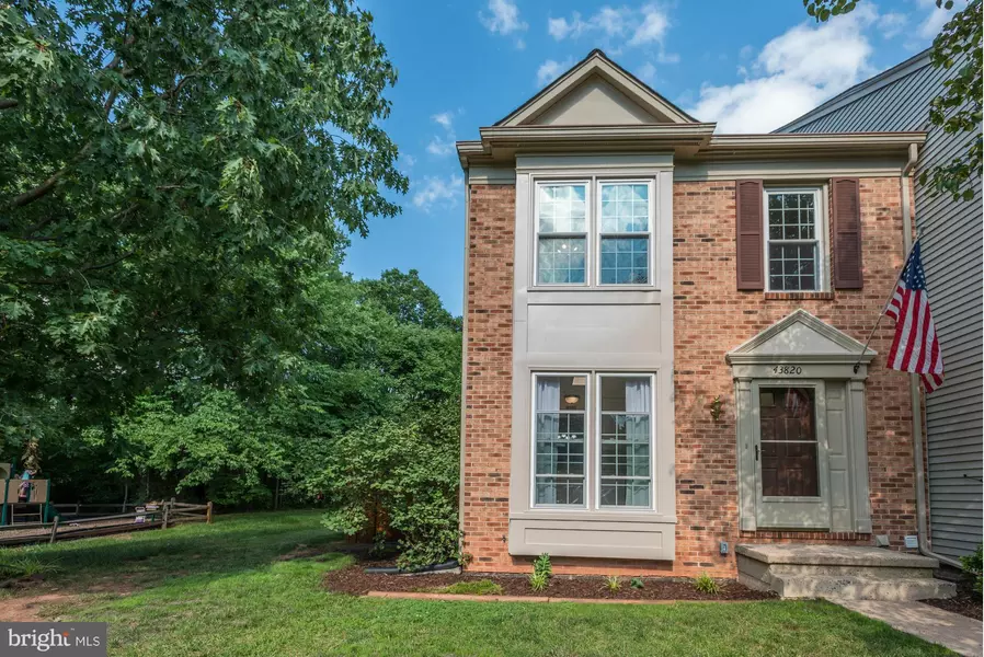 43820 LABURNUM SQ, Ashburn, VA 20147