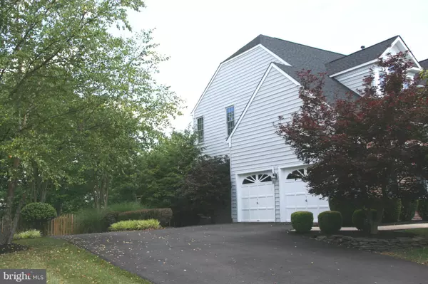 Chantilly, VA 20152,26136 TALAMORE DR